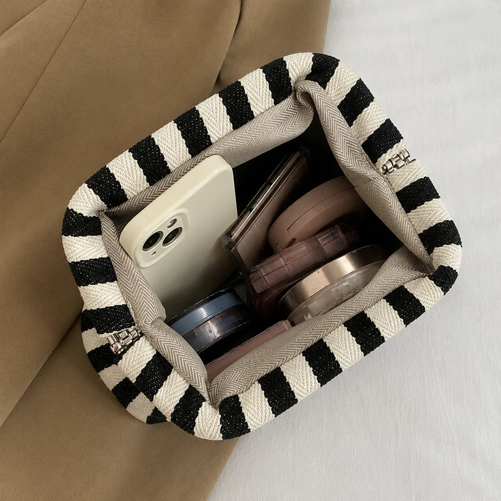 The Lila Woven Clutch